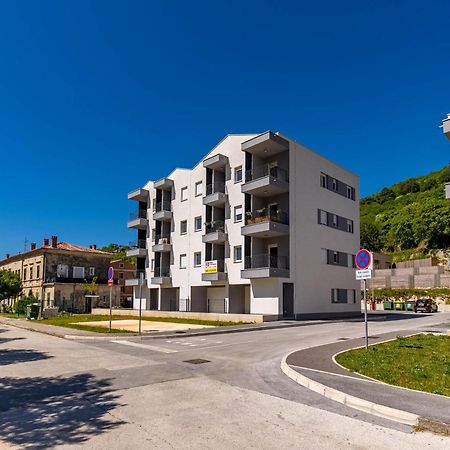 Seafront Villa Andrijana - Happy Rentals Plomin Extérieur photo