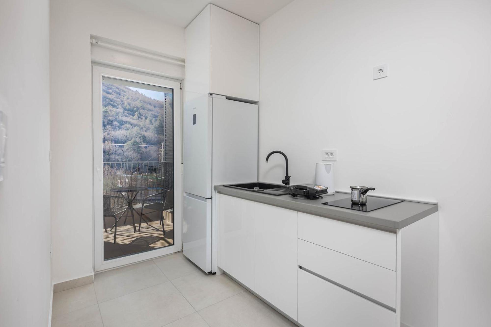 Seafront Villa Andrijana - Happy Rentals Plomin Extérieur photo