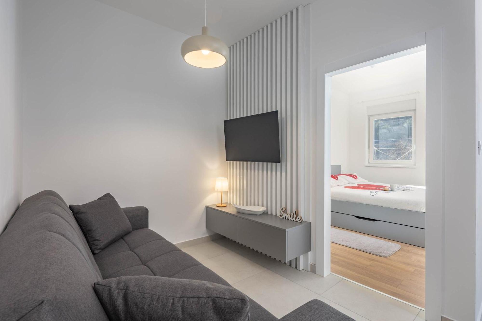 Seafront Villa Andrijana - Happy Rentals Plomin Extérieur photo