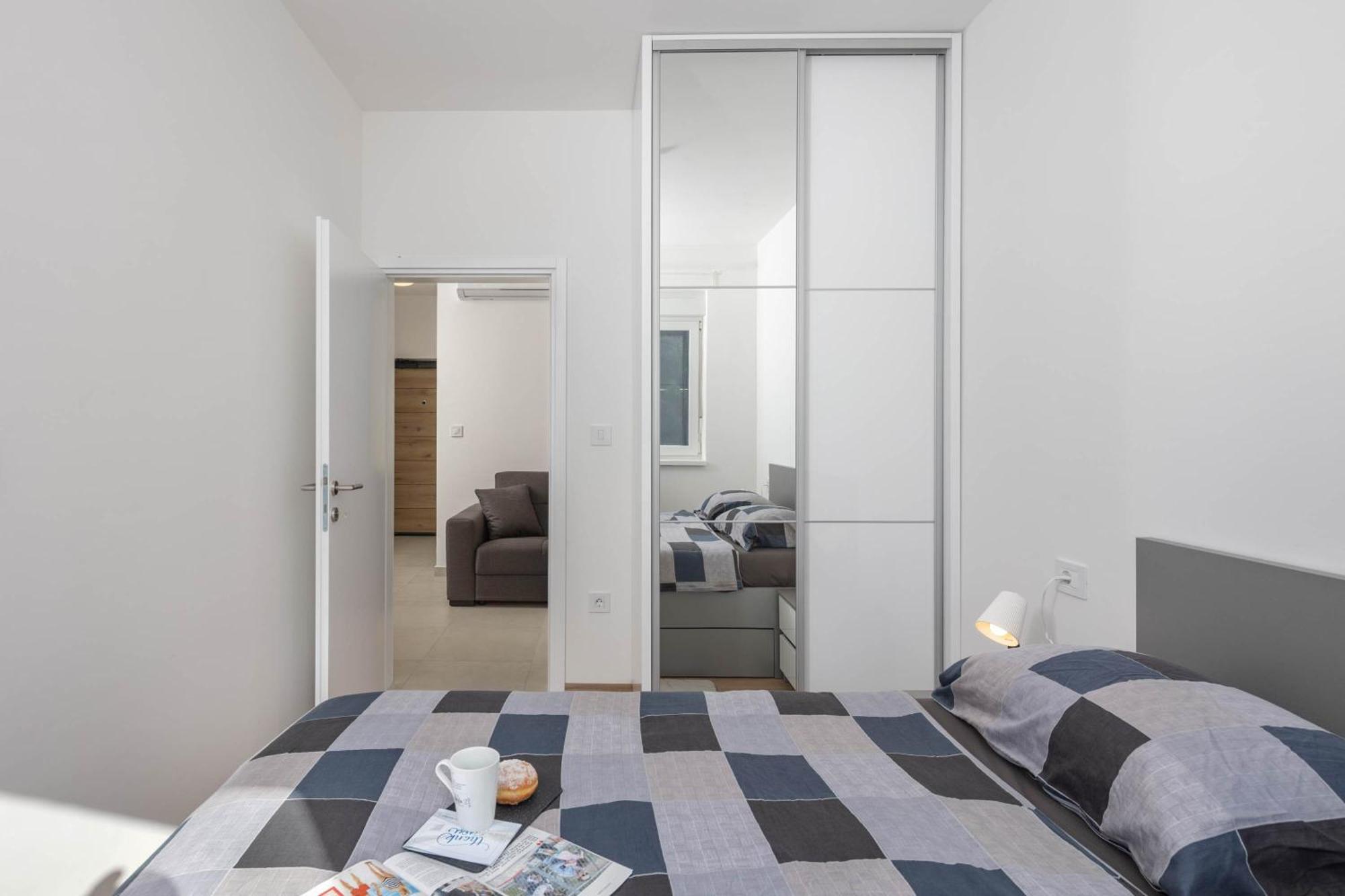Seafront Villa Andrijana - Happy Rentals Plomin Extérieur photo
