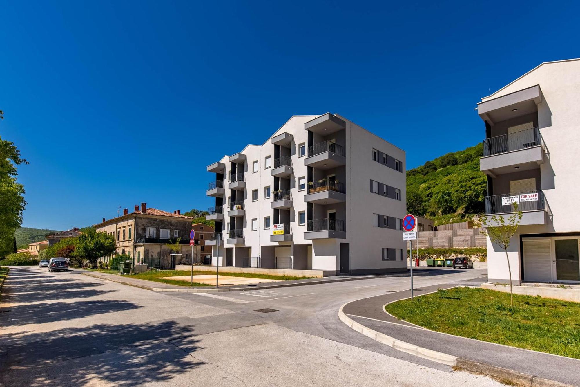 Seafront Villa Andrijana - Happy Rentals Plomin Extérieur photo